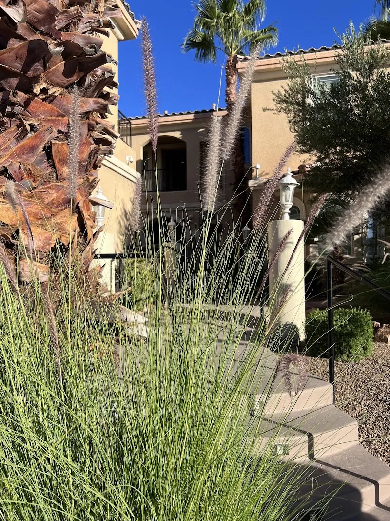 Luxe Treatment Center - Photo 4