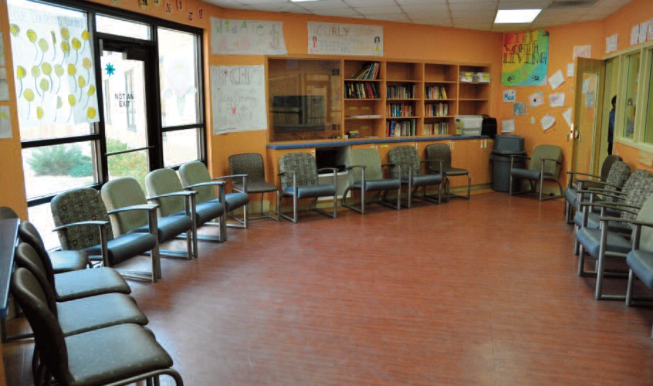 Willow Springs Center - Photo 5